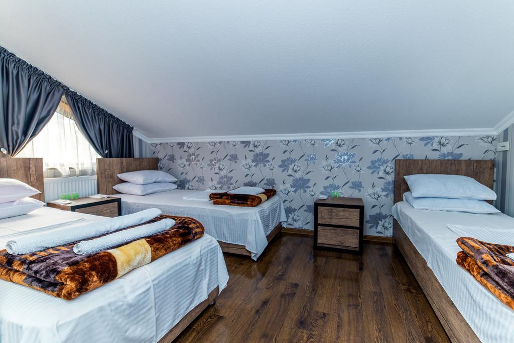 Hotel Guglux &Wine Cellar Telavi Exteriör bild