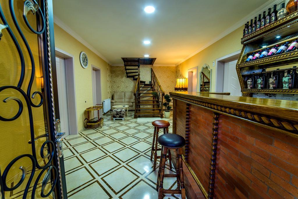 Hotel Guglux &Wine Cellar Telavi Exteriör bild