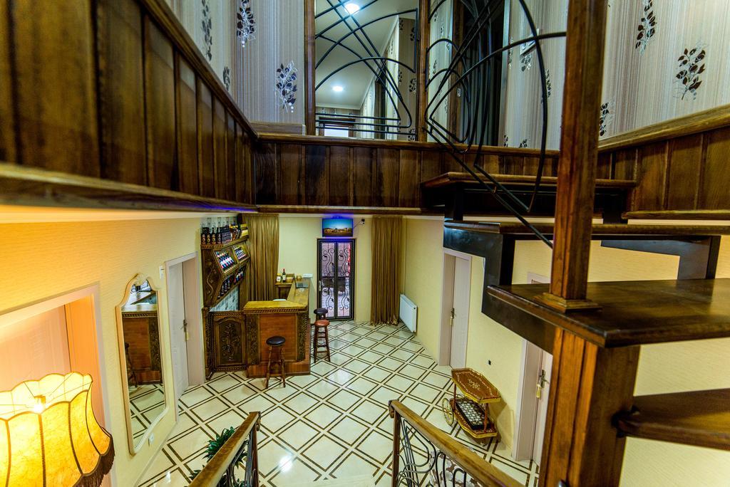 Hotel Guglux &Wine Cellar Telavi Exteriör bild