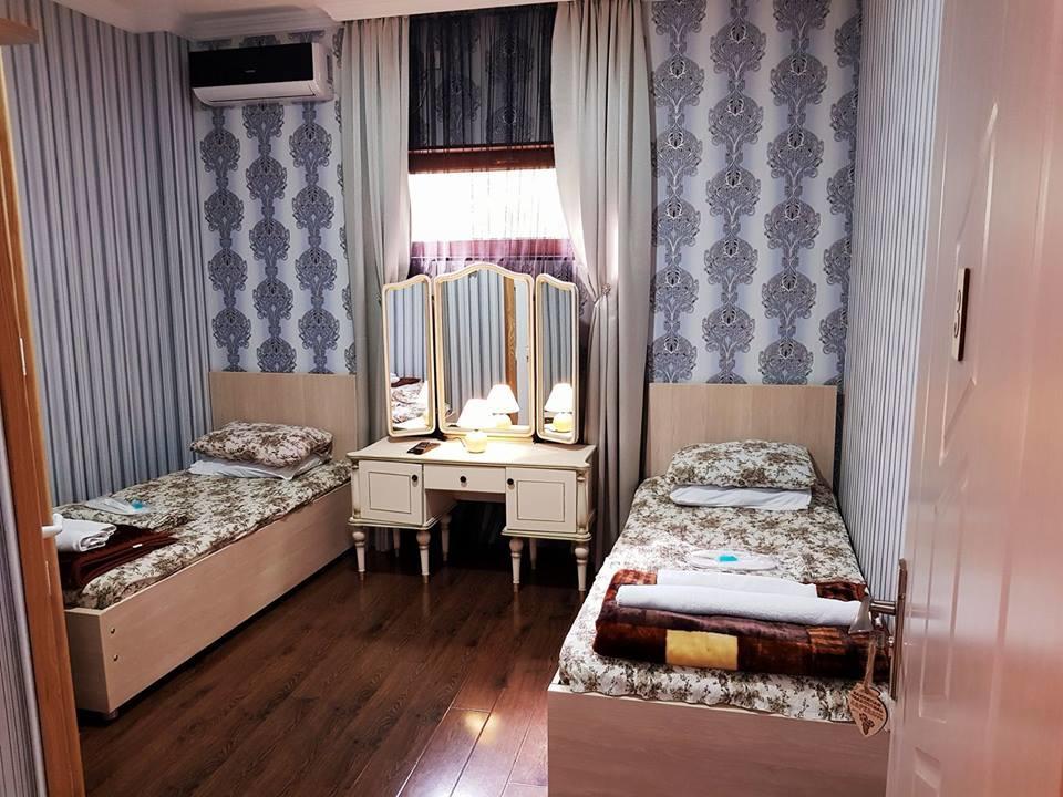 Hotel Guglux &Wine Cellar Telavi Exteriör bild
